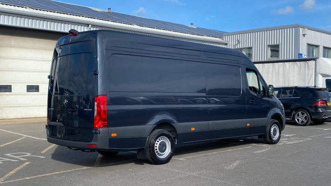 Mercedes-Benz Sprinter 315Cdi L3 Diesel Rwd 3.5t H2 Select Van 9G-Tronic - Image 9